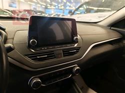 نيسان ألتيما